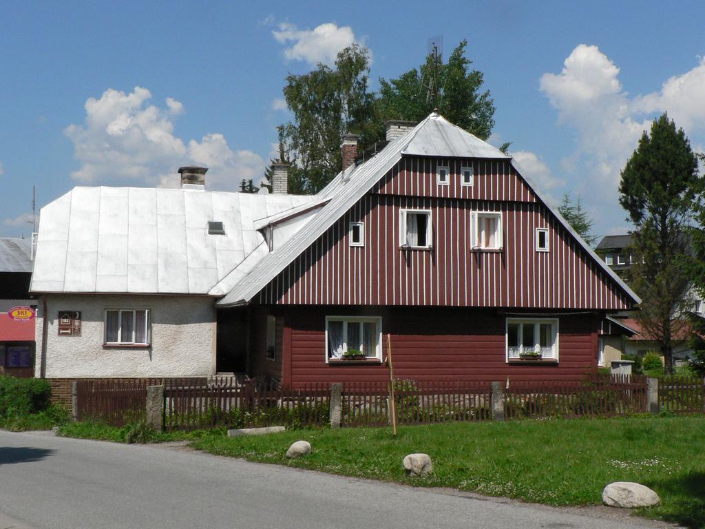 Hotel Penzion Pod Mustky Harrachov Exterior foto