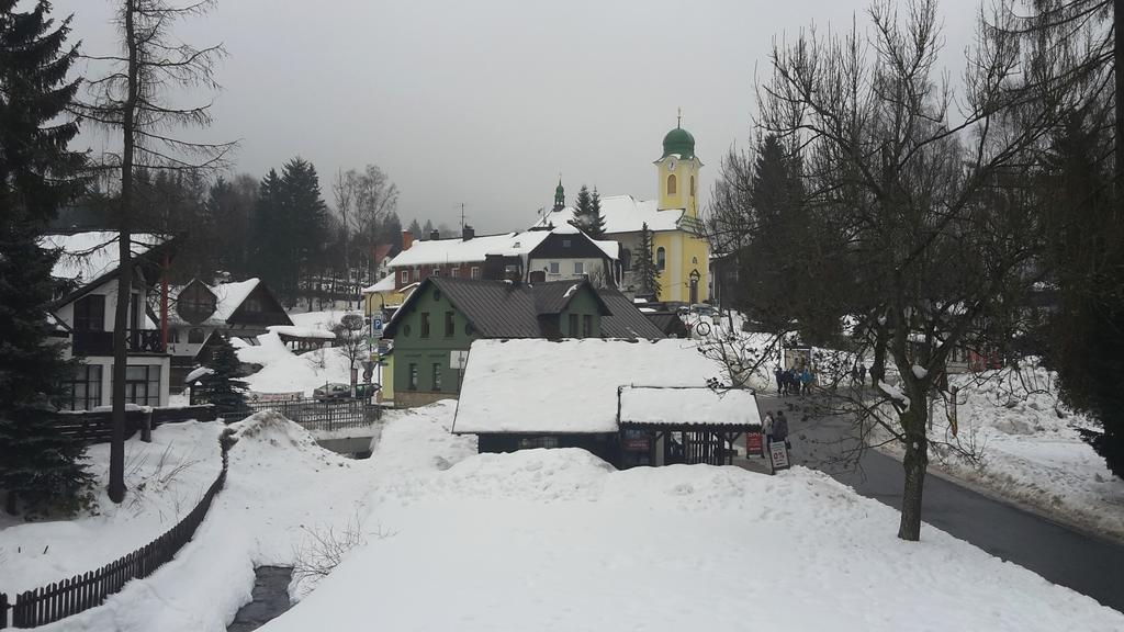 Hotel Penzion Pod Mustky Harrachov Exterior foto