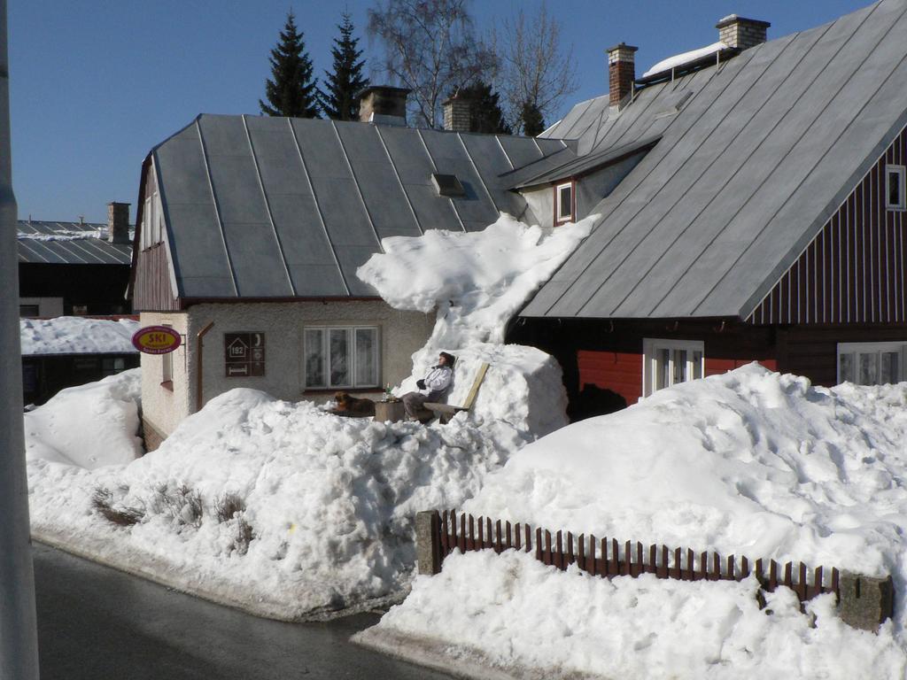 Hotel Penzion Pod Mustky Harrachov Exterior foto